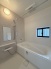 浴室乾燥機の他にも開口部のある浴室スペース。
お風呂上がりの湿気も、窓を開けておくことで改善可能。
お湯につかりながら、ちょっとした露天気分？
