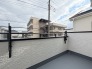 季節の変化や天気の良い日には、バルコニーでの時間が心地よく、気分をリフレッシュさせることができます。
