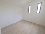 勾配天井の2階のお部屋。この勾配の角度がお洒落な雰囲気を感じさせてくれます。
