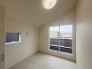 勾配天井の2階のお部屋。この勾配の角度がお洒落な雰囲気を感じさせてくれます。

