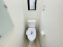 トイレにはウォシュレット機能を標準装備。

