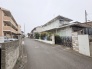 周辺は住宅が建ち並ぶ閑静な住宅街です。
