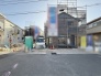 現地のご見学予約もスタートしました。周辺で売りに出ている物件も沢山御座います。まとめてご見学ができますのでお気軽にお申しつけください。
