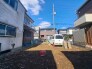 現地のご見学予約もスタートしました。周辺で売りに出ている物件も沢山御座います。まとめてご見学ができますのでお気軽にお申しつけください。
