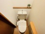 トイレにはウォシュレット機能を標準装備。

