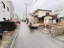 安心して暮らすことのできる住宅街。　住宅地の道路は一般に交通量が少なく車などの騒音が少ないため、住民にとって静かな生活環境が提供されます。
