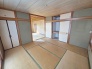 実際に室内をご見学頂くと生活のイメージが広がると思います。家具を置いたイメージや窓からの景色など。周辺で販売に出している物件も一緒にまとめてご見学頂き、比較する事もできます。お気軽に担当スタッフまでお申しつけください。
