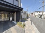 周辺は住宅が建ち並ぶ閑静な住宅街です。
