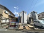 現地のご見学予約もスタートしました。周辺で売りに出ている物件も沢山御座います。まとめてご見学ができますのでお気軽にお申しつけください。
