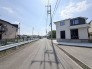 安心して暮らすことのできる住宅街。　住宅地の道路は一般に交通量が少なく車などの騒音が少ないため、住民にとって静かな生活環境が提供されます。
