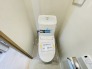 トイレにはウォシュレット機能を標準装備。
