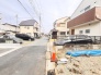 安心して暮らすことのできる住宅街。　住宅地の道路は一般に交通量が少なく車などの騒音が少ないため、住民にとって静かな生活環境が提供されます。
