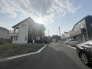 周辺は住宅が建ち並ぶ閑静な住宅街です。
