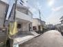 安心して暮らすことのできる住宅街。　住宅地の道路は一般に交通量が少なく車などの騒音が少ないため、住民にとって静かな生活環境が提供されます。
