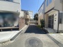 周辺は住宅が建ち並ぶ閑静な住宅街です。
