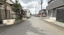 安心して暮らすことのできる住宅街。　住宅地の道路は一般に交通量が少なく車などの騒音が少ないため、住民にとって静かな生活環境が提供されます。
