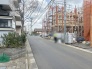 安心して暮らすことのできる住宅街。　住宅地の道路は一般に交通量が少なく車などの騒音が少ないため、住民にとって静かな生活環境が提供されます。
