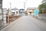 1号棟 安心して暮らすことのできる住宅街。　住宅地の道路は一般に交通量が少なく車などの騒音が少ないため、住民にとって静かな生活環境が提供されます。
