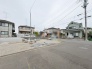 現地のご見学予約もスタートしました。周辺で売りに出ている物件も沢山御座います。まとめてご見学ができますのでお気軽にお申しつけください。
