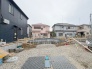 現在建物を建築中です、建築中の物件については現地確認の他、同施工会社の完成施工例のご案内、担当者のプレゼンテーションにてご検討ください。適切なご検討の方法をご説明させて頂きます。
