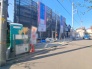 周辺は住宅が建ち並ぶ閑静な住宅街です。
