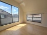 勾配天井の3階のお部屋。この勾配の角度がお洒落な雰囲気を感じさせてくれます。
