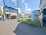 周辺のエリアで他にも沢山売りに出ている物件があります。インターネット掲載前の情報などもありますのでお気軽にお問合せください。まとめてご見学できます。
