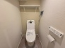 トイレにはウォシュレット機能を標準装備。
