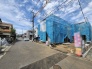 周辺は住宅が建ち並ぶ閑静な住宅街です。
