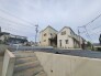 現地ご見学の際、スタッフが様々なご質問に対応いたします、周辺環境、前面道路、建築可能な建物について、ぜひご相談ください。
