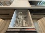 毎日の家事をサポートしてくれる食洗器も標準に装備。ちょっと嬉しい設備です
