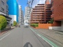 利便性と快適性を両立した立地。ショッピングやレストラン、公共交通機関へのアクセスが良好でありながら、周囲の緑豊かな自然環境も満喫できます。

