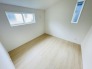 勾配天井の2階のお部屋。この勾配の角度がお洒落な雰囲気を感じさせてくれます。

