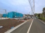 14号棟 安心して暮らすことのできる住宅街。　住宅地の道路は一般に交通量が少なく車などの騒音が少ないため、住民にとって静かな生活環境が提供されます。
