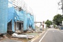 N号棟 安心して暮らすことのできる住宅街。　住宅地の道路は一般に交通量が少なく車などの騒音が少ないため、住民にとって静かな生活環境が提供されます。
