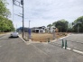 G号棟 安心して暮らすことのできる住宅街。　住宅地の道路は一般に交通量が少なく車などの騒音が少ないため、住民にとって静かな生活環境が提供されます。
