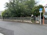周辺は住宅が建ち並ぶ閑静な住宅街です。
