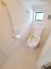 階段下を有効活用したトイレスペース。
便座はもちろんウォシュレット。

