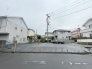 建築条件なしの敷地。弊社グループ「白馬建設」にて建物プランをご提案できます。実際の陽当たりやサイズ感を現地でお確かめください。

