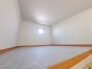 大きな屋根裏部屋はなんだかワクワクしてしまうスペース。趣味の空間や子供のワークスペース、季節物の収納など色々な用途に利用できそうな予感。
