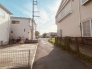 周辺は住宅が建ち並ぶ閑静な住宅街です。
