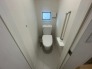トイレにはウォシュレット機能を標準装備。
