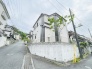 周辺は住宅が建ち並ぶ閑静な住宅街です。
