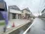 L号棟 安心して暮らすことのできる住宅街。　住宅地の道路は一般に交通量が少なく車などの騒音が少ないため、住民にとって静かな生活環境が提供されます。
