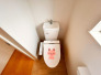 トイレにはウォシュレット機能を標準装備。
