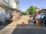 現在建物を建築中です、建築中の物件については現地確認の他、同施工会社の完成施工例のご案内、担当者のプレゼンテーションにてご検討ください。適切なご検討の方法をご説明させて頂きます。
