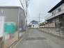 3号棟 安心して暮らすことのできる住宅街。　住宅地の道路は一般に交通量が少なく車などの騒音が少ないため、住民にとって静かな生活環境が提供されます。
