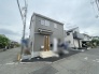 1号棟 建物が完成しましたので室内のご見学予約スタート。当日のご見学予約も大歓迎です。お気軽にご連絡ください。他にもインターネットに掲載していない情報も沢山ありますので、比較で併せてご見学ができます。
