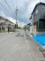 安心して暮らすことのできる住宅街。　住宅地の道路は一般に交通量が少なく車などの騒音が少ないため、住民にとって静かな生活環境が提供されます。
