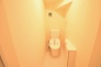 トイレにはウォシュレット機能を標準装備。
